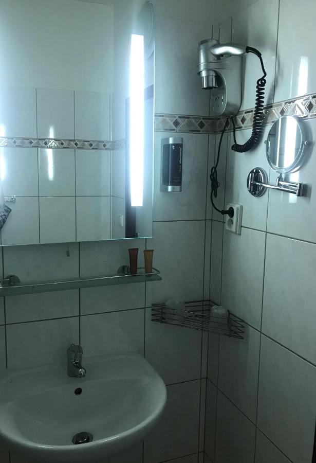 סטרקוניצה Hotel Bila Ruze מראה חיצוני תמונה