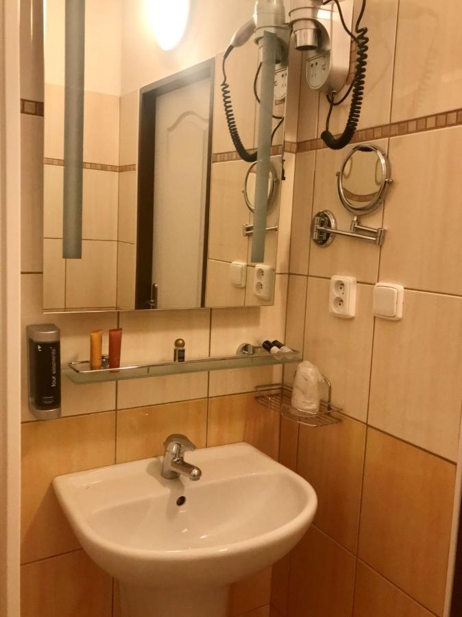 סטרקוניצה Hotel Bila Ruze מראה חיצוני תמונה